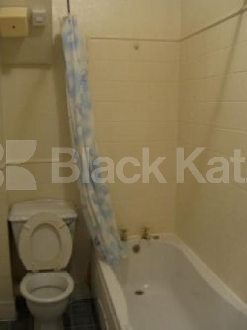 			NEW ON THE MARKET!, 1 Bedroom, 1 bath, 1 reception Flat			 Wightman road, HARINGEY N8